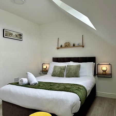 Cosy 3 Bed Apartment Near Birmingham Airport & Nec Perfect For Groups & Contractors! Exterior photo