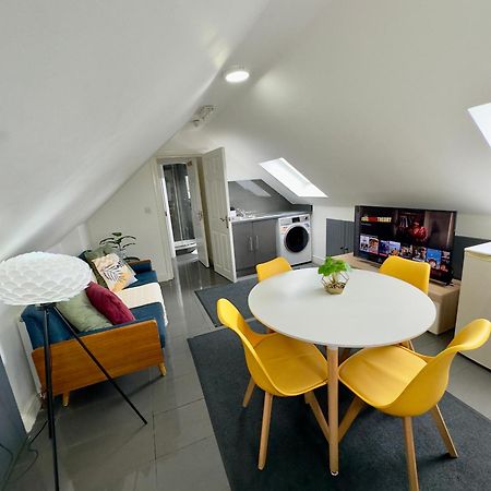 Cosy 3 Bed Apartment Near Birmingham Airport & Nec Perfect For Groups & Contractors! Exterior photo
