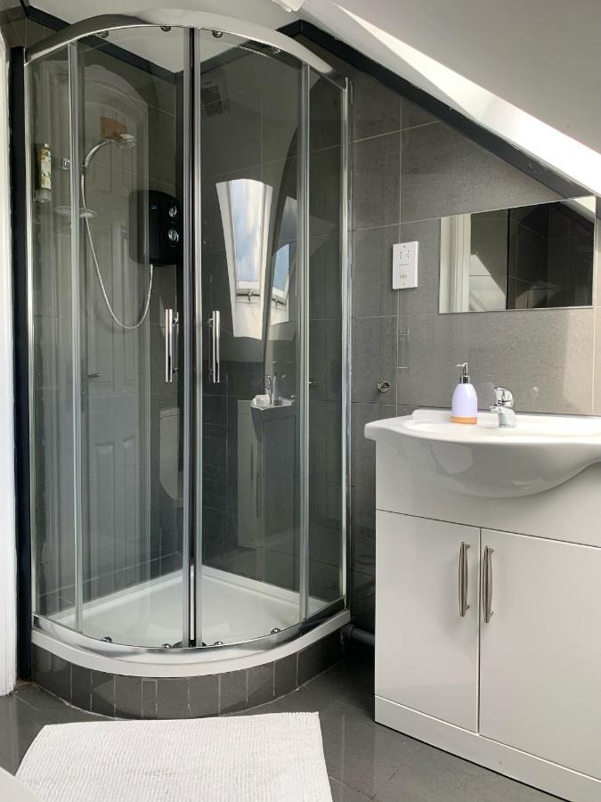 Cosy 3 Bed Apartment Near Birmingham Airport & Nec Perfect For Groups & Contractors! Exterior photo