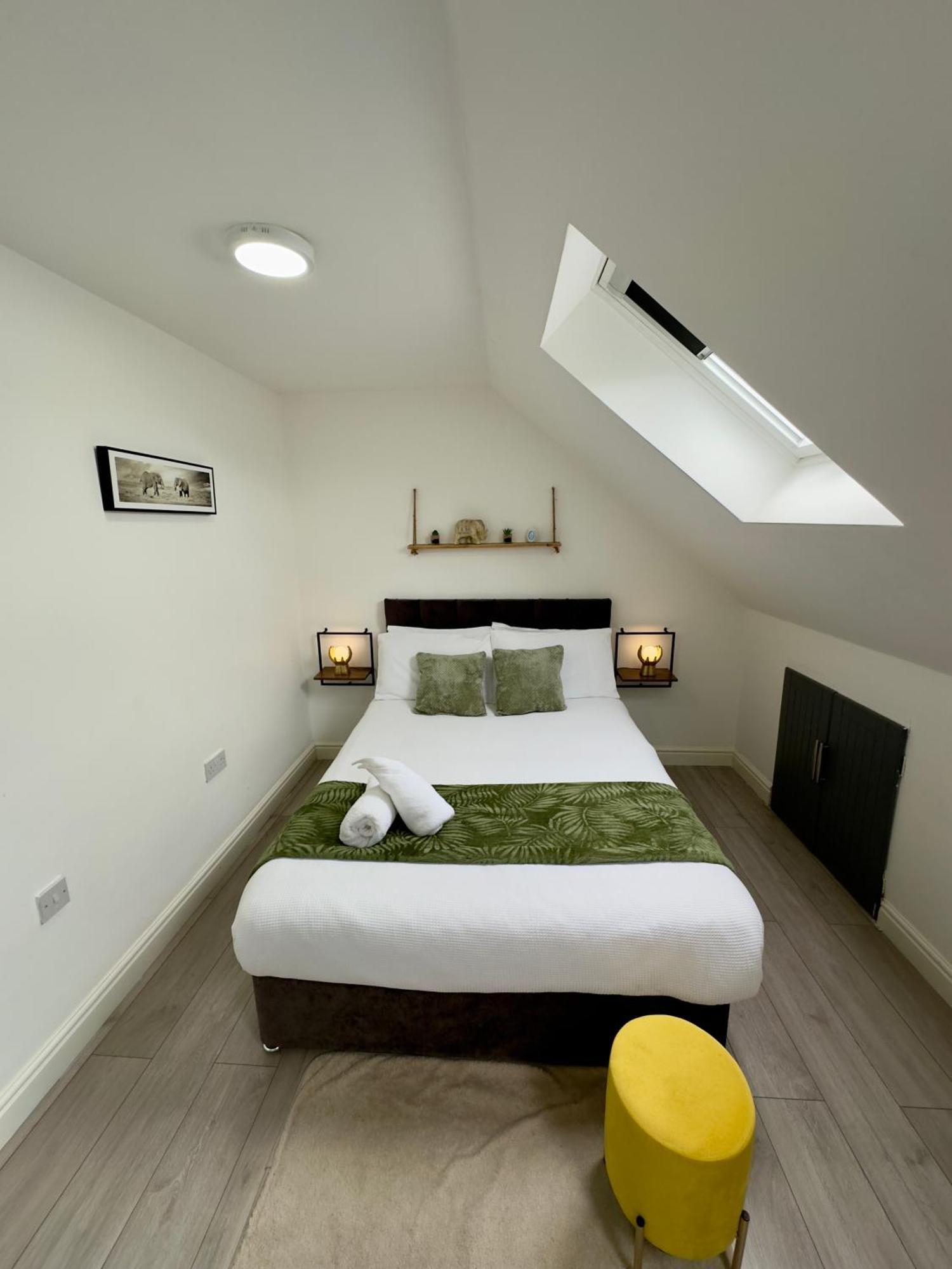 Cosy 3 Bed Apartment Near Birmingham Airport & Nec Perfect For Groups & Contractors! Exterior photo